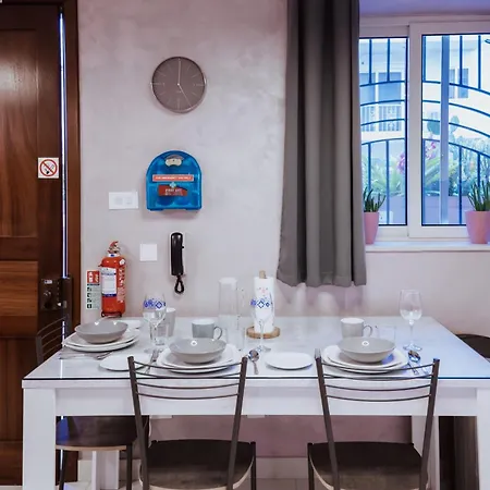 Апартаменты Sereno - Luxury With Hot Tub - Walk To St Julian's And Paceville