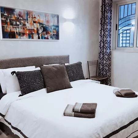 Sereno - Luxury With Hot Tub - Walk To St Julian's And Paceville