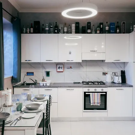 Sereno - Luxury With Hot Tub - Walk To St Julian's And Paceville 아파트