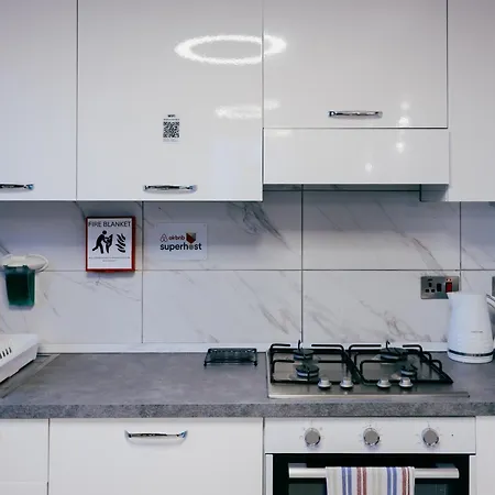 Apartment Sereno - Luxury With Hot Tub - Walk To St Julian's And Paceville