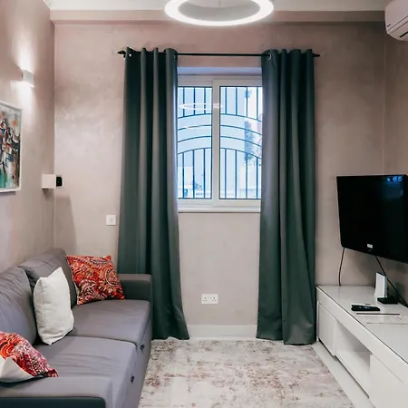 Sereno - Luxury With Hot Tub - Walk To St Julian's And Paceville 아파트 *