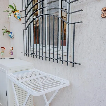 Sereno - Luxury With Hot Tub - Walk To St Julian's And Paceville