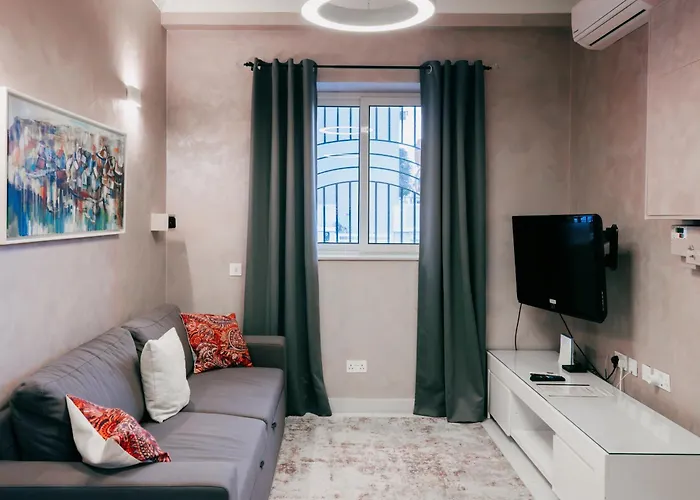 Sereno - Luxury With Hot Tub - Walk To St Julian's And Paceville 아파트 *