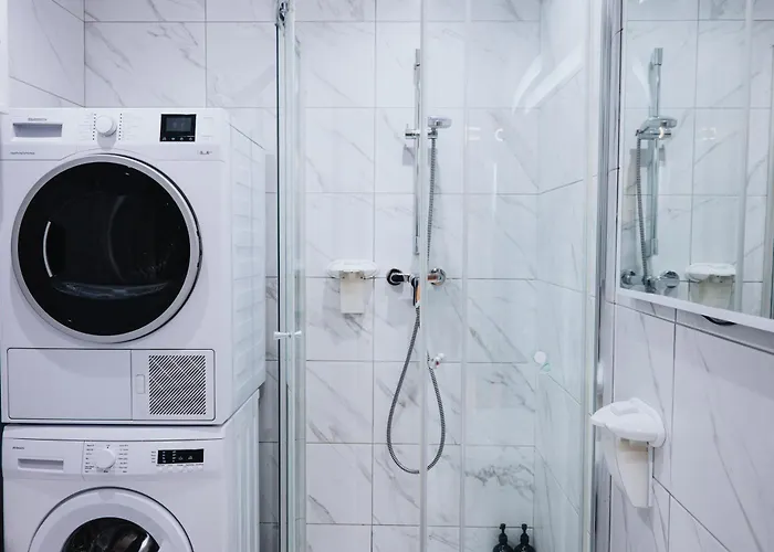 Sereno - Luxury With Hot Tub - Walk To St Julian's And Paceville