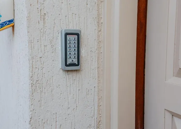 Sereno - Luxury With Hot Tub - Walk To St Julian's And Paceville *